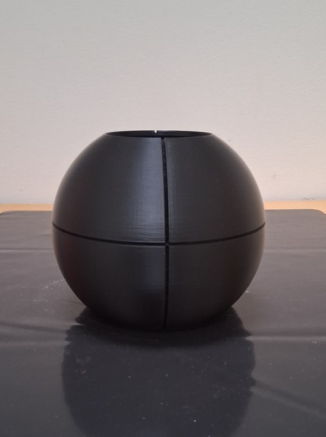 Four cross section vase - Image 2