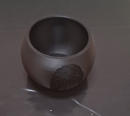 Fingerprint design flower pot - Image 3