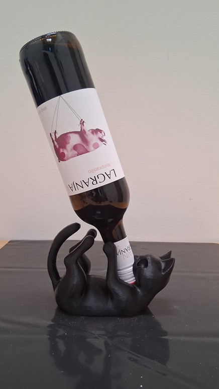 Tipsy wine holder - Image 3