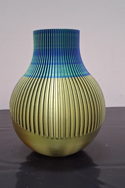 Neki Vases