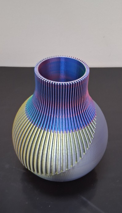 Neki Vases - Image 2