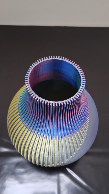 Neki Vases - Image 3